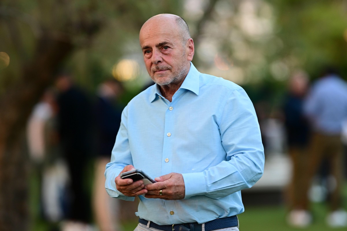 Το σχέδιο Αλαφούζου για τα τηλεοπτικά της Stoiximan Super League και την ενίσχυση των μικρότερων ομάδων                                          Το σχέδιο Αλαφούζου για τα τηλεοπτικά της Stoiximan Super League και την ενίσχυση των μικρότερων ομάδων