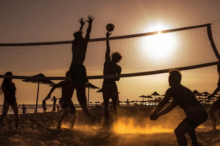 Beach volley: Πόσες θερμίδες καίει μία ώρα παιχνιδιού;