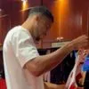 Γιάννης Αντετοκούνμπο: Μπήκε για πρώτη φορά στα αποδυτήρια των Μαϊάμι Χιτ