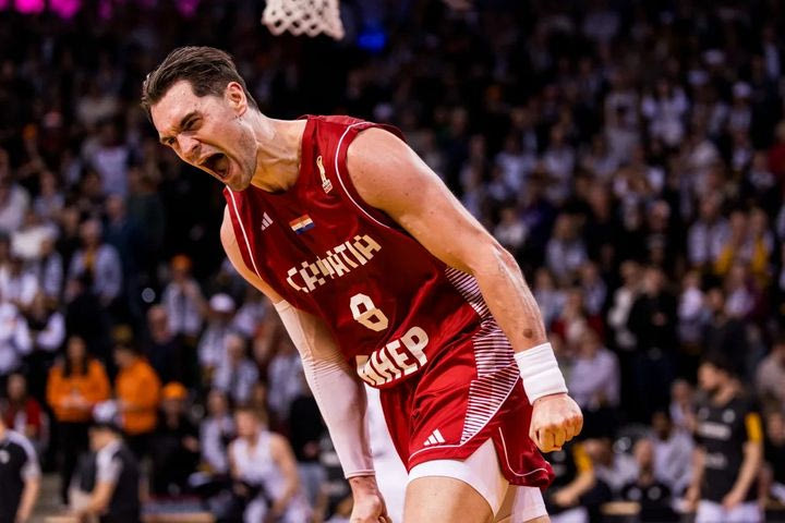 Triple-double ο Χεζόνια στο +73 της Κροατίας, ασταμάτητοι Σάριτς και Ζούμπατς