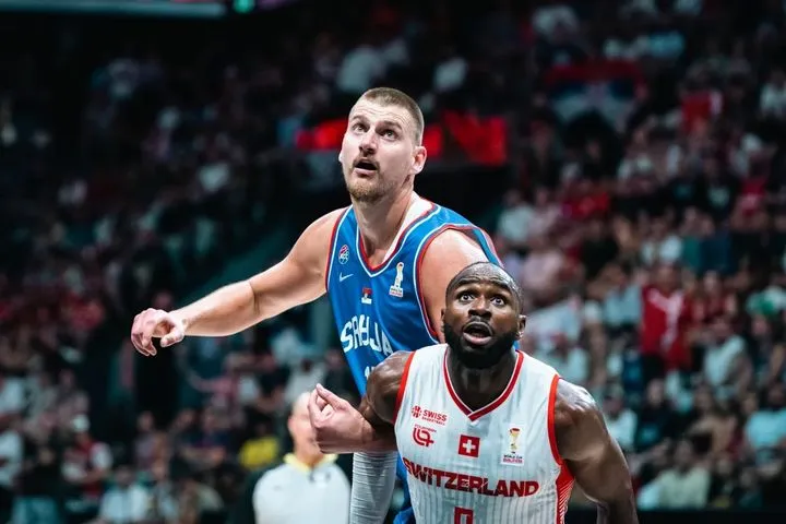 Προκριματικά MundoBasket 2027: Γιόκιτς και Γιόβιτς οδήγησαν τη Σερβία απέναντι στην αξιόμαχη Ελβετία του Παπαθεοδώρου