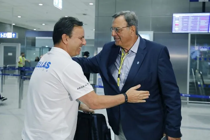 Ο Ισίδωρος Κούβελος για την Εθνική πόλο: “Είναι τεράστια η επιτυχία, η ΕΟΕ θα είναι πάντα στο πλευρό σας”