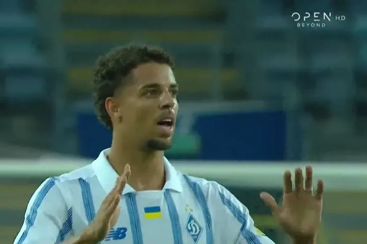 Η Ντινάμο Κιέβου μείωσε σε 3-2 απέναντι στον ΠΑΟΚ με τον Λόνβαϊκ