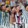 Μουντιάλ 2026: Αργεντίνικο ντελίριο, ο Μέσι έβγαλε τη φανέλα του και πανηγύριζε με συμπαίκτες και οπαδούς την πρόκριση