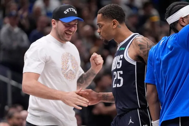 NBA: Δυσκολεύει η μετακίνηση του πρώην συμπαίκτη του Ντόντσιτς στους Λέικερς