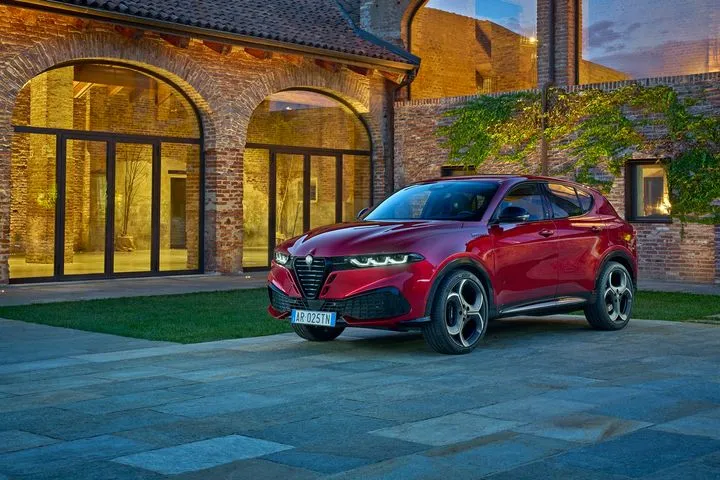 Τώρα η νέα Alfa Romeo Tonale Ibrida με τους 175 ίππους από 36.190 ευρώ- Το πιο δυναμικό SUV πιο προσιτό από ποτέ