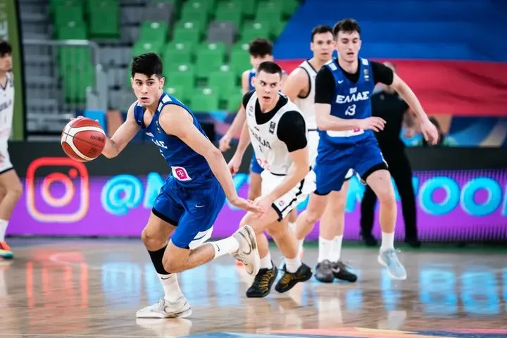Σερβία – Ελλάδα 92-66: Βαριά ήττα στα προημιτελικά και μάχη για τις θέσεις 5-8 του EuroBasket U20 για τη γαλανόλευκη