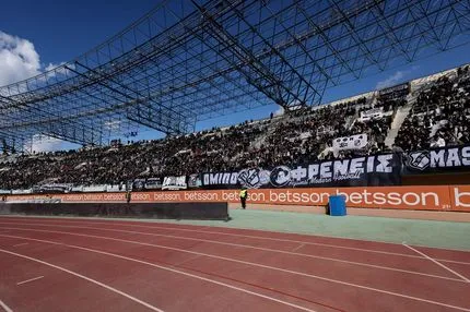 Χαμός για τα εισιτήρια διαρκείας του ΟΦΗ: Έφυγαν πάνω από 5.000, παράταση στις εκπτώσεις