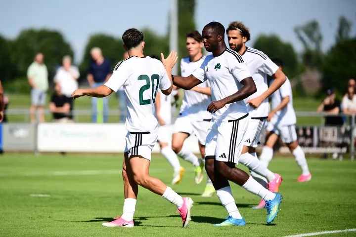 Ο Τεττέη με καρφωτή κεφαλιά έκανε το 2-0 για τον Παναθηναϊκό