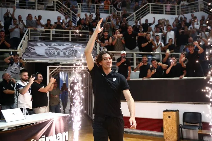 Σείστηκε το PAOK Sports Arena στην είσοδο του Όσμαν