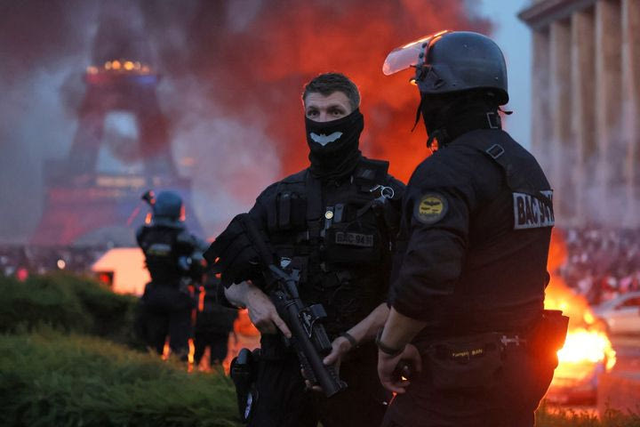 Σε επιφυλακή όλη η Γαλλία: 20.000 αστυνομικοί στους δρόμους για το ματς απέναντι στο Μαρόκο