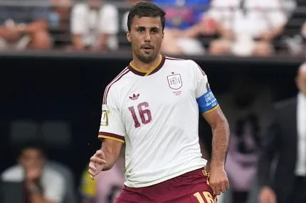 Ο Ballon d'Or Ρόδρι επέστρεψε και είναι η ραχοκοκαλιά της ισπανικής κυριαρχίας