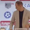 “Ζωντάνεψε” το μπαλάκι στα χέρια του Στάικου: Η viral στιγμή της κλήρωσης του Superbet Κυπέλλου Ελλάδας