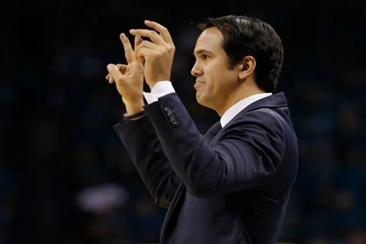 Η τριάδα που πλαισιώνει τον Σπόλστρα στην Team USA