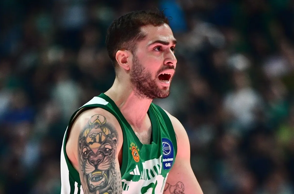 Ο Βασίλης Τολιόπουλος