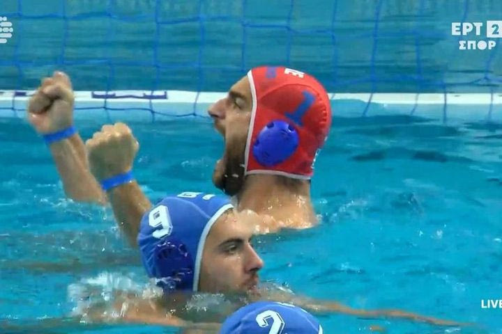 Η σωτήρια επέμβαση του Τζωρτζάτου με δύο παίκτες λιγότερους που έστειλε την Ελλάδα στον τελικό