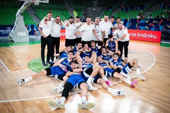 Παπαδόπουλος: “Η Εθνική Νέων δεν ήταν φωτοβολίδα, δείχνει σταθερότητα τα τελευταία χρόνια”