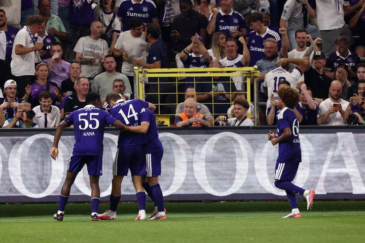 Η Άντερλεχτ έκανε το 2-1 με ατομική ενέργεια του Άμπρος