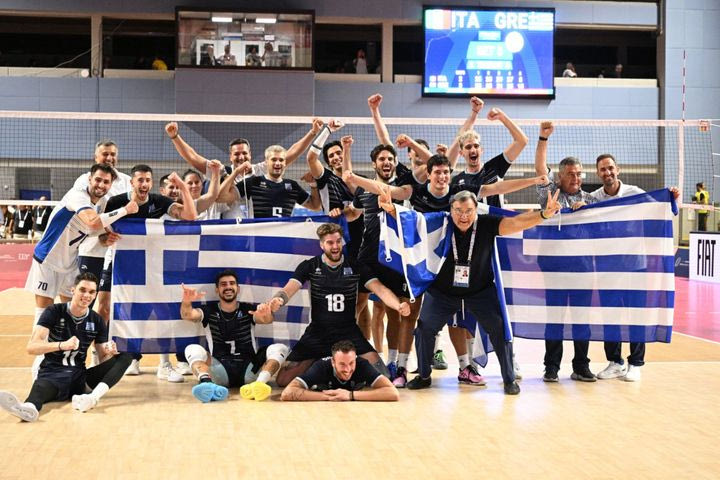 Μεσογειακοί Αγώνες: Η Εθνική βόλεϊ έβγαλε νοκ άουτ την Ιταλία στο ματς του αιώνα και πάει τελικό