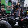 O Φερστάπεν λέει ότι το νέο συμβόλαιο με τη Red Bull ήταν “ίσως το τελευταίο μου στη F1” -αλλά ο Βολφ διαφωνεί