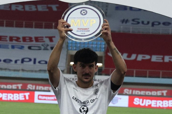 ΑΕΚ – ΟΦΗ: Ο Ανδρούτσος MVP του Superbet Super Cup, χειροκροτήθηκε από τους παίκτες της Ένωσης