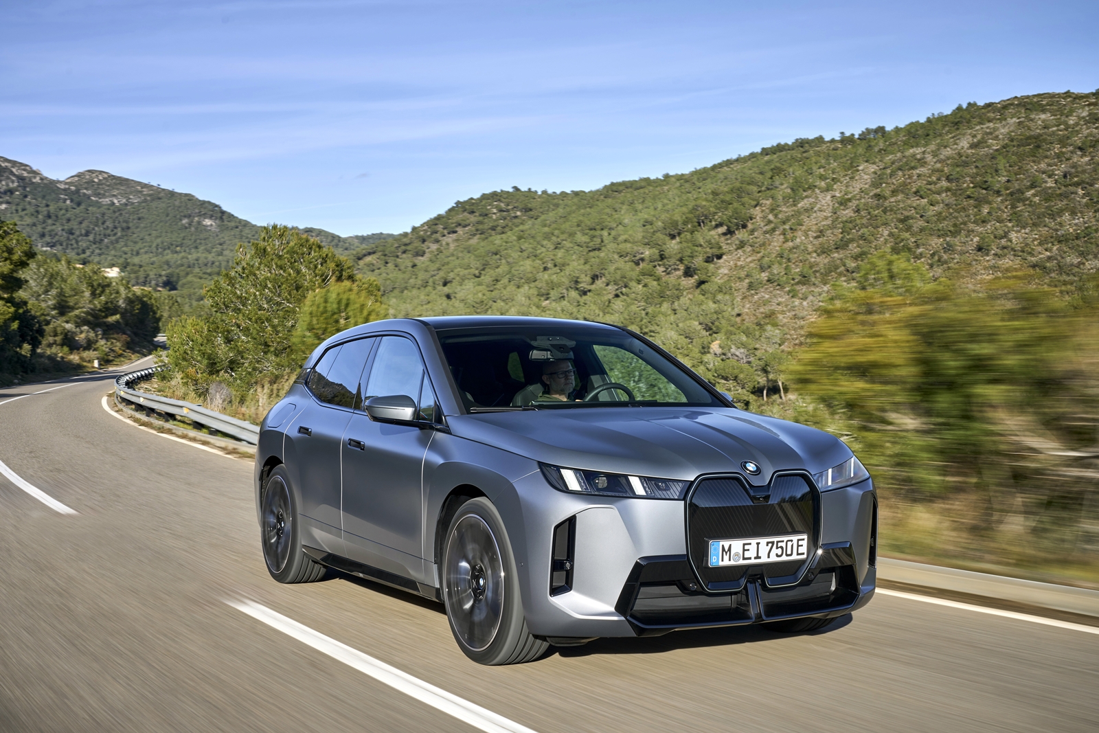 Με τη Neue Klasse η BMW συμπλήρωσε ήδη 2 εκατομμύρια πωλήσεις ηλεκτρικών                                          Με τη Neue Klasse η BMW συμπλήρωσε ήδη 2 εκατομμύρια πωλήσεις ηλεκτρικών