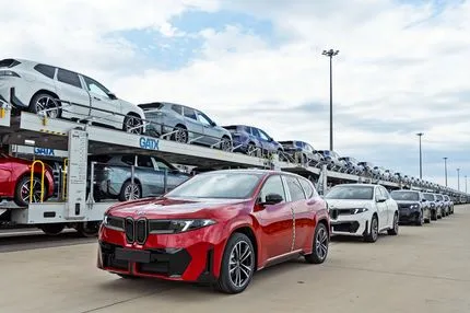 Ταχύτατη παραγωγή SUV από τη BMW που έφτασε τις 50.000 iX3 σε χρόνο- ρεκόρ