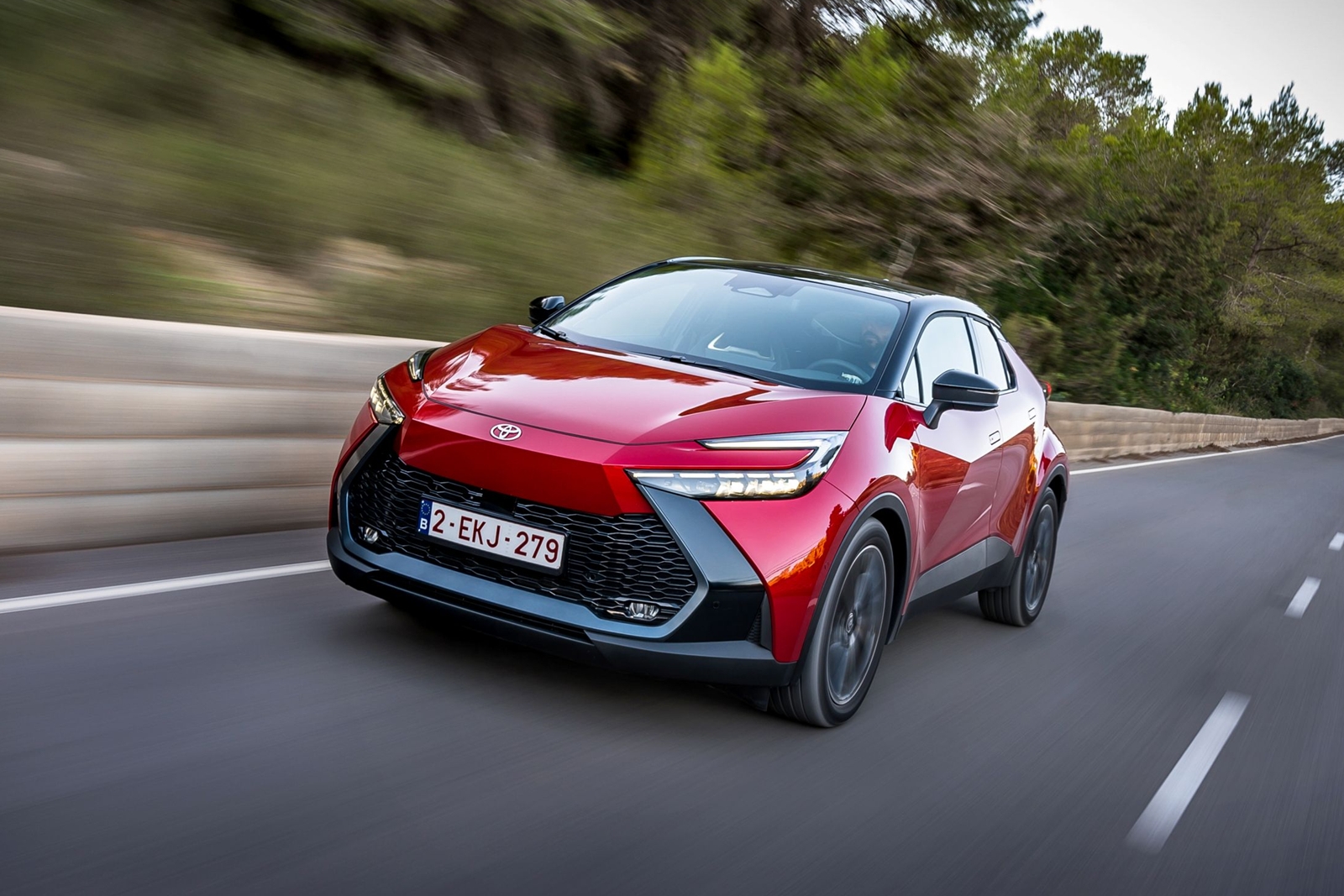 C-HR: Δέκα χρόνια επιτυχίας στην Ελλάδα και στην Ευρώπη για το best seller SUV της Toyota                                          C-HR: Δέκα χρόνια επιτυχίας στην Ελλάδα και στην Ευρώπη για το best seller SUV της Toyota