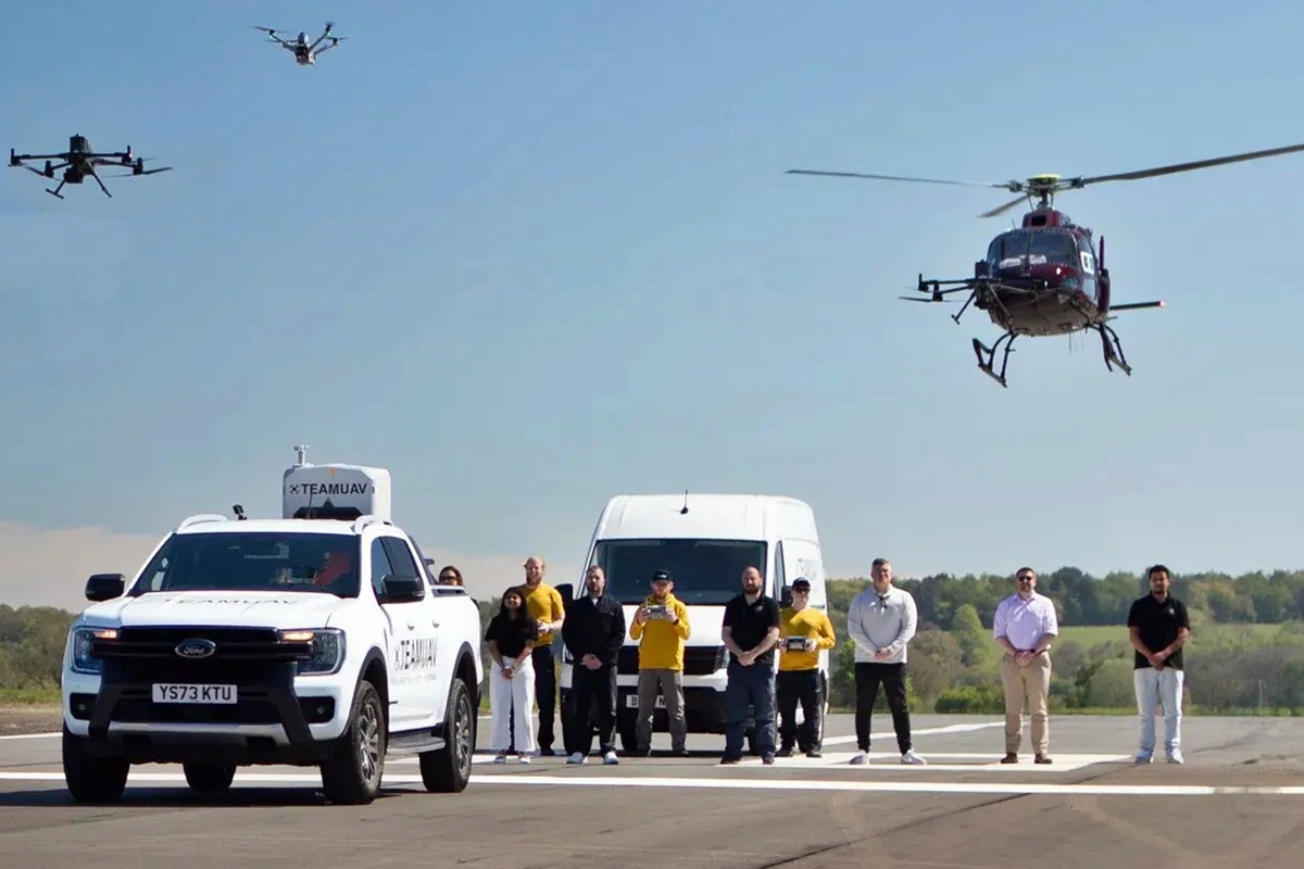 Το Ford Ranger γίνεται κινητή βάση για drones αυξάνοντας την ασφάλεια σε πολλούς επιχειρησιακούς τομείς                                          Το Ford Ranger γίνεται κινητή βάση για drones αυξάνοντας την ασφάλεια σε πολλούς επιχειρησιακούς τομείς