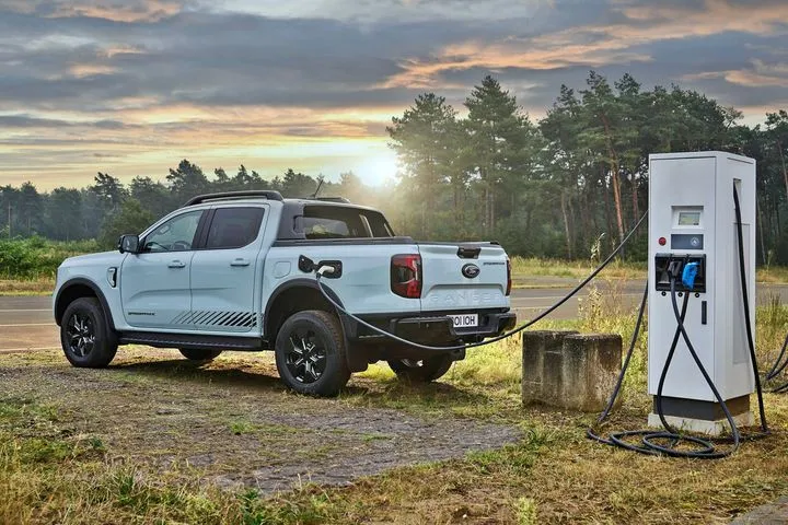 Η Ford προωθεί την αλλαγή επιβραβεύοντας τα “ηλεκτρικά χιλιόμετρα”- Τι γίνεται στην υπόλοιπη Ευρώπη