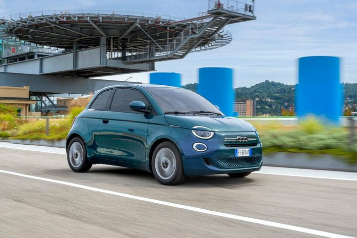 To νέο Fiat 500 Hybrid ήρθε με τιμή 18.990 ευρώ