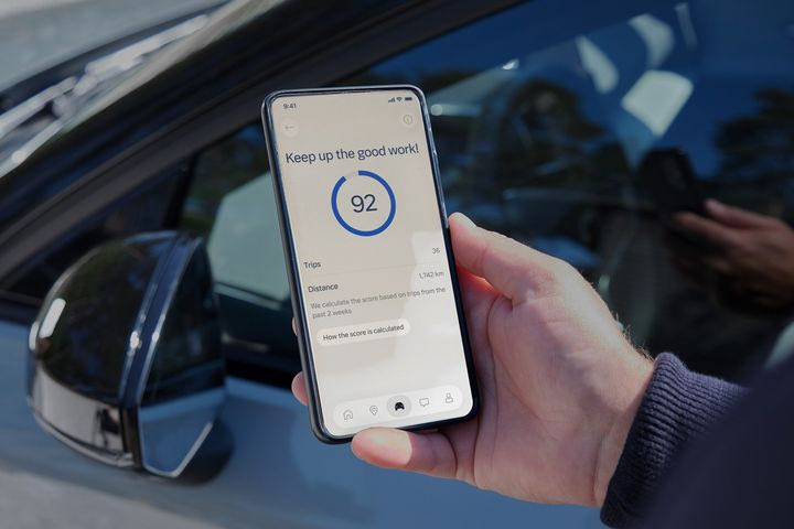 Με τη νέα εφαρμογή Safety Coach, η Volvo βοηθά τους οδηγούς να κινηθούν οικονομικότερα και με ασφάλεια- Δες τα μοντέλα