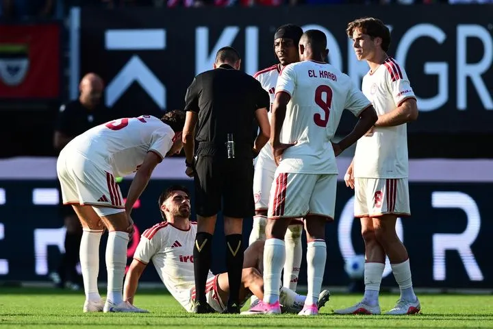 Ναϊμέγκεν – Ολυμπιακός: Ο Ζότα Σίλβα έγινε αναγκαστική αλλαγή στο 15′, στη θέση του ο Φορτούνης