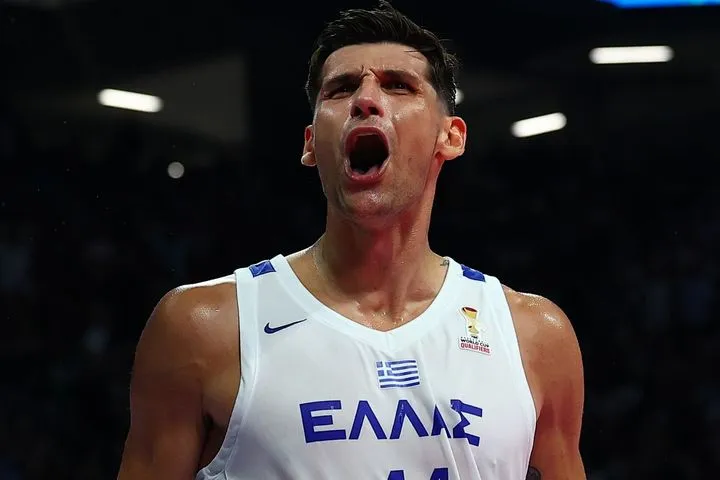Ελλάδα – Ισπανία 108-106: Η Εθνική λύγισε τη ρόχα στην παράταση με Μήτογλου – Ντόρσεϊ και κοιτάζει ξανά το Παγκόσμιο Κύπελλο 2027