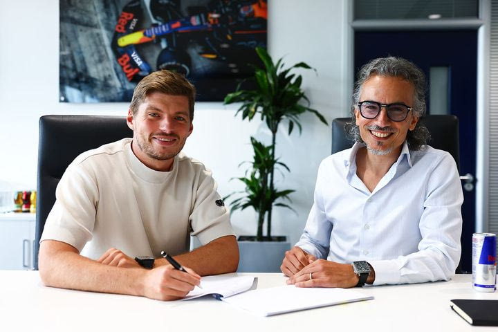 Επίσημο: Ο Μαξ Φερστάπεν μένει στη Red Bull έως το τέλος του 2030