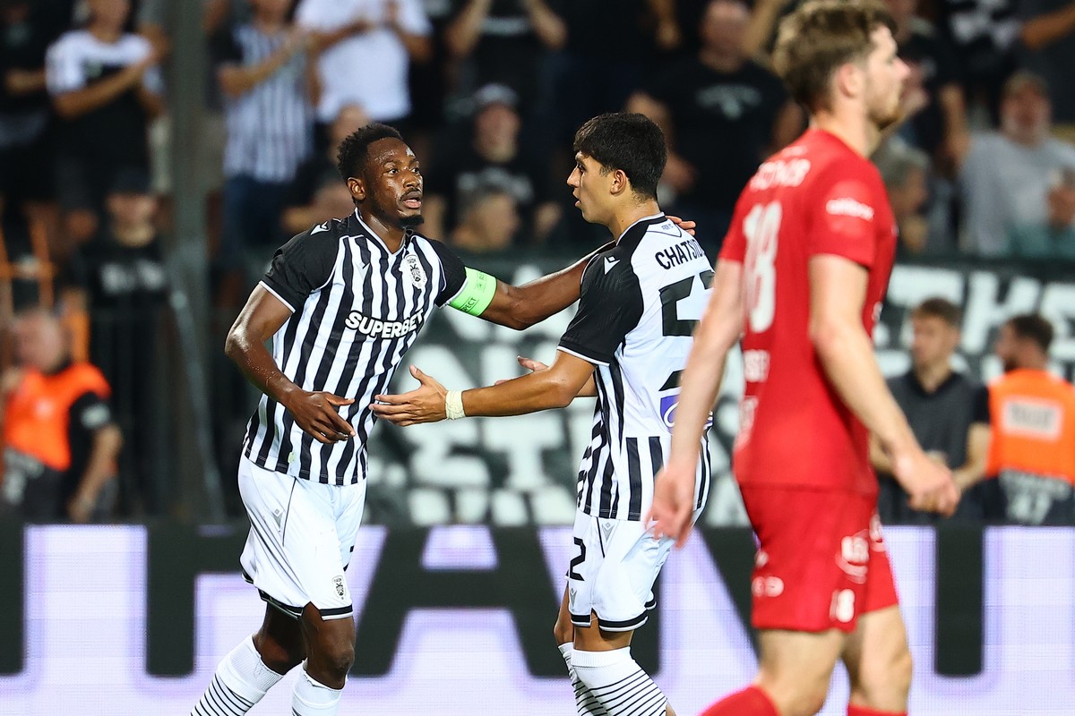 Ο Μπάμπα με κεφαλιά έκανε το 1-1 για τον ΠΑΟΚ κόντρα στην Μπραν                                          Ο Μπάμπα με κεφαλιά έκανε το 1-1 για τον ΠΑΟΚ κόντρα στην Μπραν