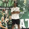 Ο Μάικ Μπατίστ στο σπίτι του: Έβαλε τα ρούχα του Παναθηναϊκού κι έπιασε δουλειά
