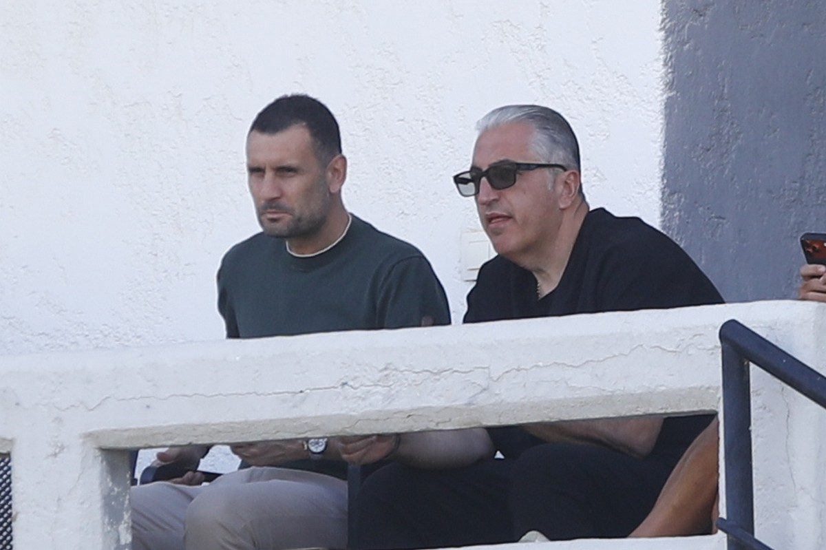 Μπούσης σε παίκτες: "Ο πήχης ανεβαίνει ακόμα ψηλότερα, δείξτε σε όλους ποιοι είστε"                                          Μπούσης σε παίκτες: "Ο πήχης ανεβαίνει ακόμα ψηλότερα, δείξτε σε όλους ποιοι είστε"