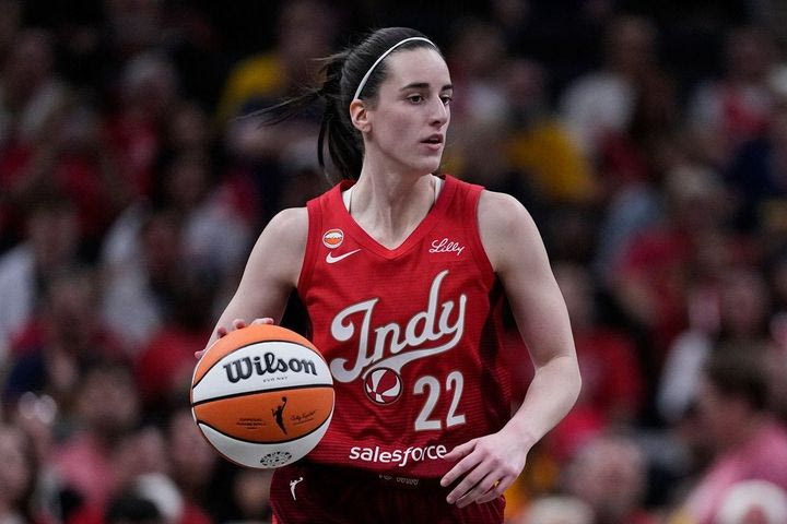 Νέα παράσταση από την Κλαρκ με ιστορικό triple-double στη νίκη των Ιντιάνα Φίβερ επί των Πόρτλαντ Φάιρ