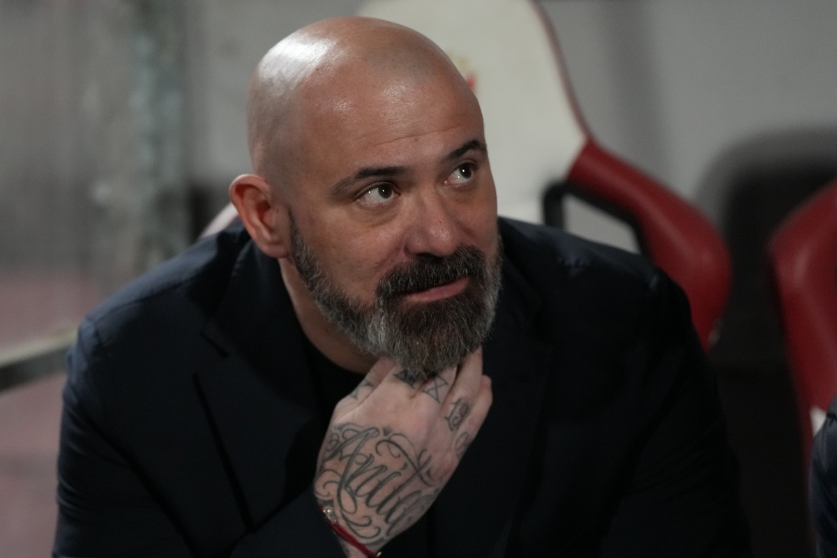 Παραιτήθηκε από τον Ερυθρό Αστέρα ο Στάνκοβιτς                                          Παραιτήθηκε από τον Ερυθρό Αστέρα ο Στάνκοβιτς