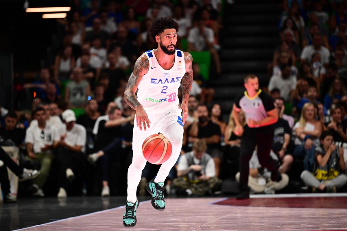 Ρεκόρ προσέλευσης στα προκριματικά του MundoBasket 2027: Τρίτη επίδοση όλων των εποχών με 17.677 φιλάθλους να γεμίζουν το T-Center                                          Ρεκόρ προσέλευσης στα προκριματικά του MundoBasket 2027: Τρίτη επίδοση όλων των εποχών με 17.677 φιλάθλους να γεμίζουν το T-Center