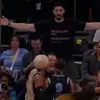 WNBA: Ο Καντέρ τσακώθηκε με παίκτρια του Σικάγο και τον έβγαλαν εκτός γηπέδου