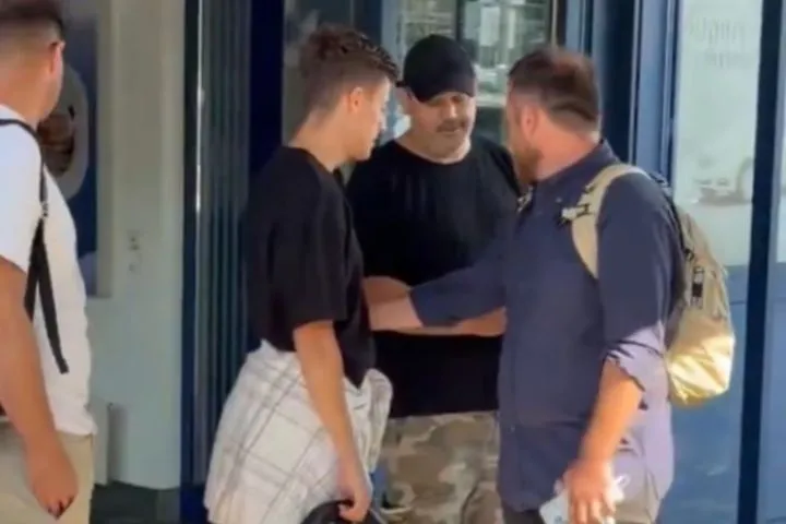 "Αγαπάω τον ΠΑΟΚ, αγαπώ εσάς": Το μήνυμα του Κωνσταντέλια κατά την άφιξή του στο Ντόρτμουντ