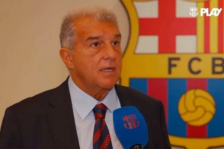 Λαπόρτα: “Θέλουμε ακόμη να υπογράψουμε τον Άλβαρες, αν η Ατλέτικο είναι έτοιμη να διαπραγματευτεί”
