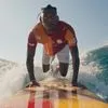 To ασύλληπτο VIDEO της Γαλατάσαραϊ για τον Λεάο: Τον έβαλε σε σανίδα του σερφ για να δαμάσει τα κύματα
