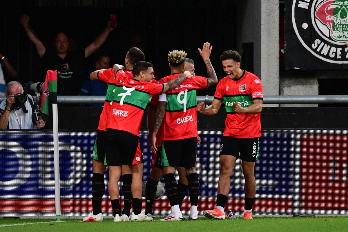 Το γκολ του Λίνσεν για το 1-1 της Ναϊμέγκεν κόντρα στον Ολυμπιακό                                          Το γκολ του Λίνσεν για το 1-1 της Ναϊμέγκεν κόντρα στον Ολυμπιακό