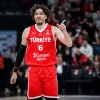 Ο Αταμάν αποθέωσε Όσμαν: “Είναι ο καλύτερος παίκτης στην Ευρώπη στη θέση του”