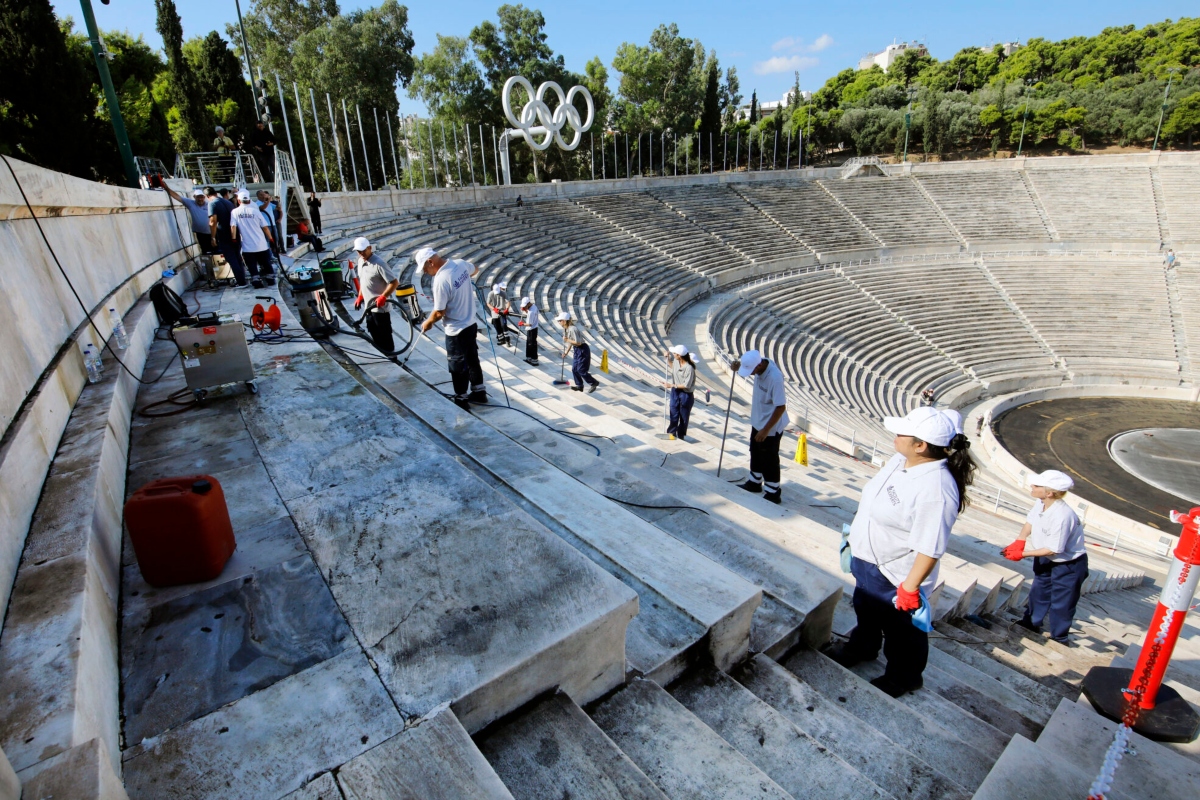 Αρχισε ο καθαρισμός των μαρμάρων στο Παναθηναϊκό Στάδιο από την Ελληνική Ολυμπιακή Επιτροπή                                          Αρχισε ο καθαρισμός των μαρμάρων στο Παναθηναϊκό Στάδιο από την Ελληνική Ολυμπιακή Επιτροπή