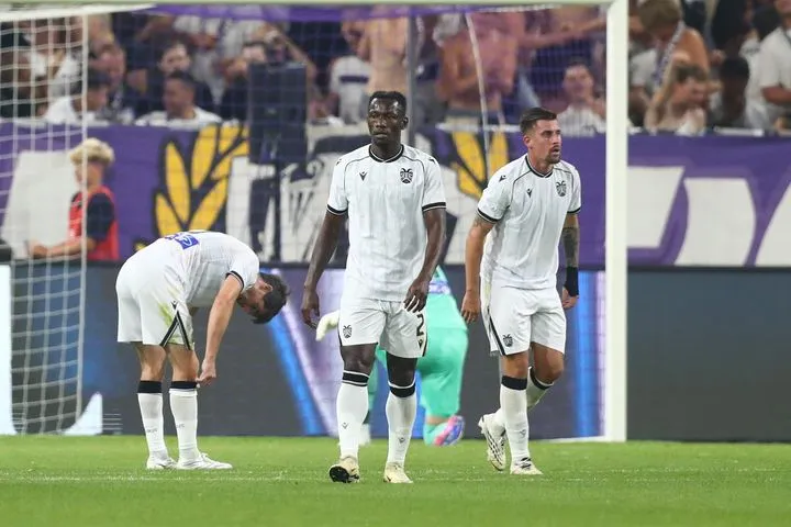 Ο Σικάν με εξαιρετικό πλασέ κάνει το 3-1 για την Άντερλεχτ κόντρα στον ΠΑΟΚ