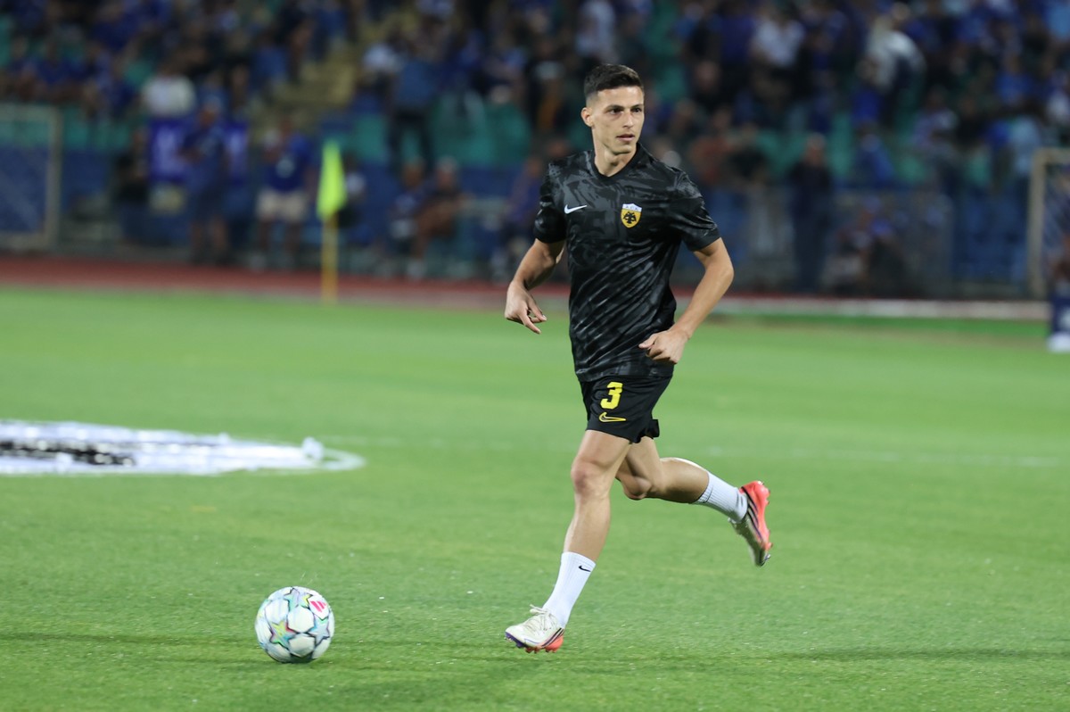 Σε περιβάλλον Champions League: Η μπάλα με τα αστέρια στα πόδια των ποδοσφαιριστών της ΑΕΚ                                          Σε περιβάλλον Champions League: Η μπάλα με τα αστέρια στα πόδια των ποδοσφαιριστών της ΑΕΚ